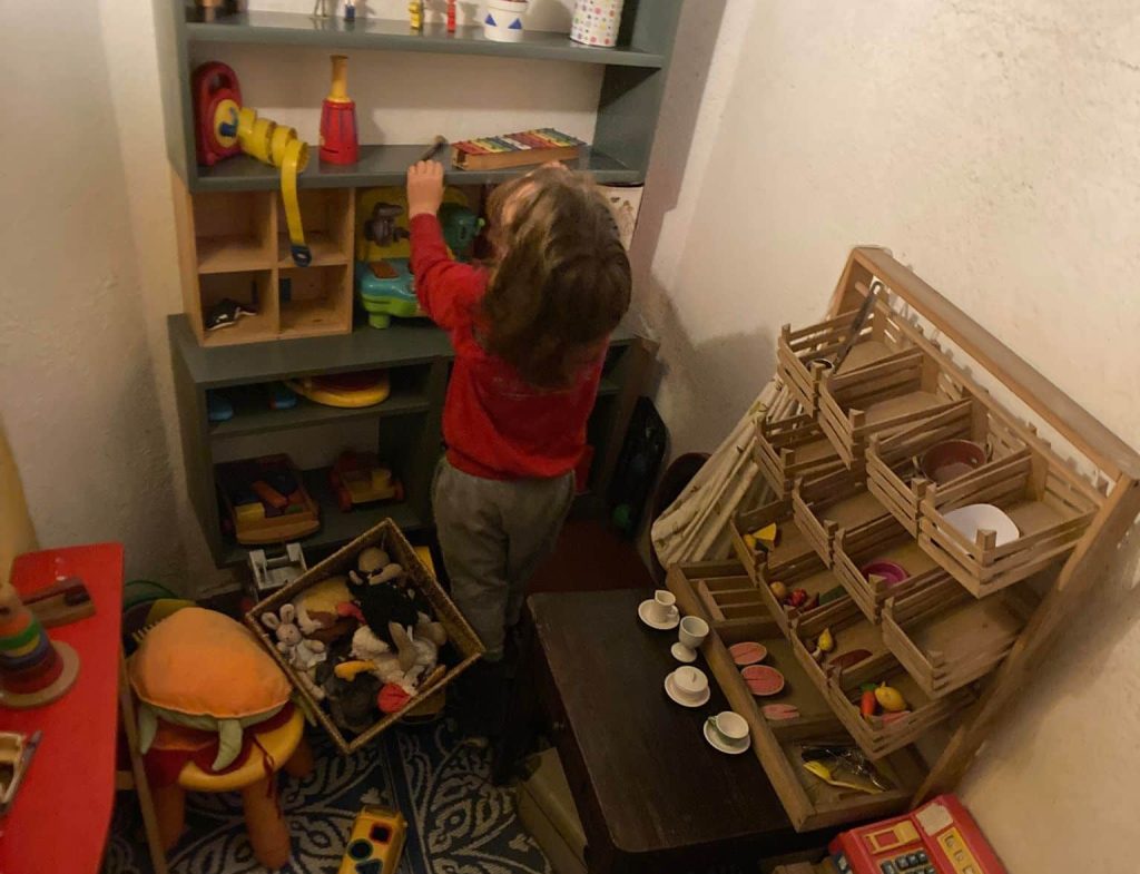 Airbnb with toys